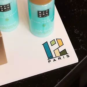 Le 12 Hotel París